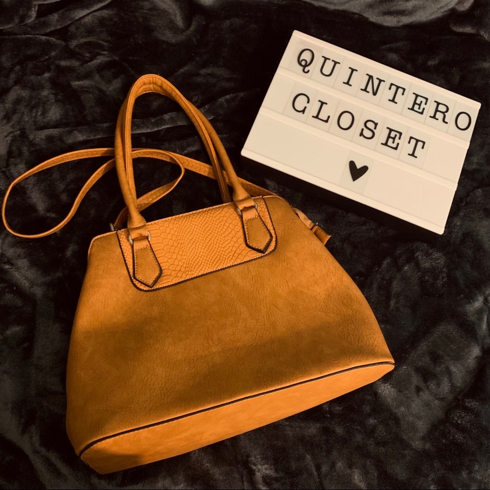 🌿mustard yellow purse